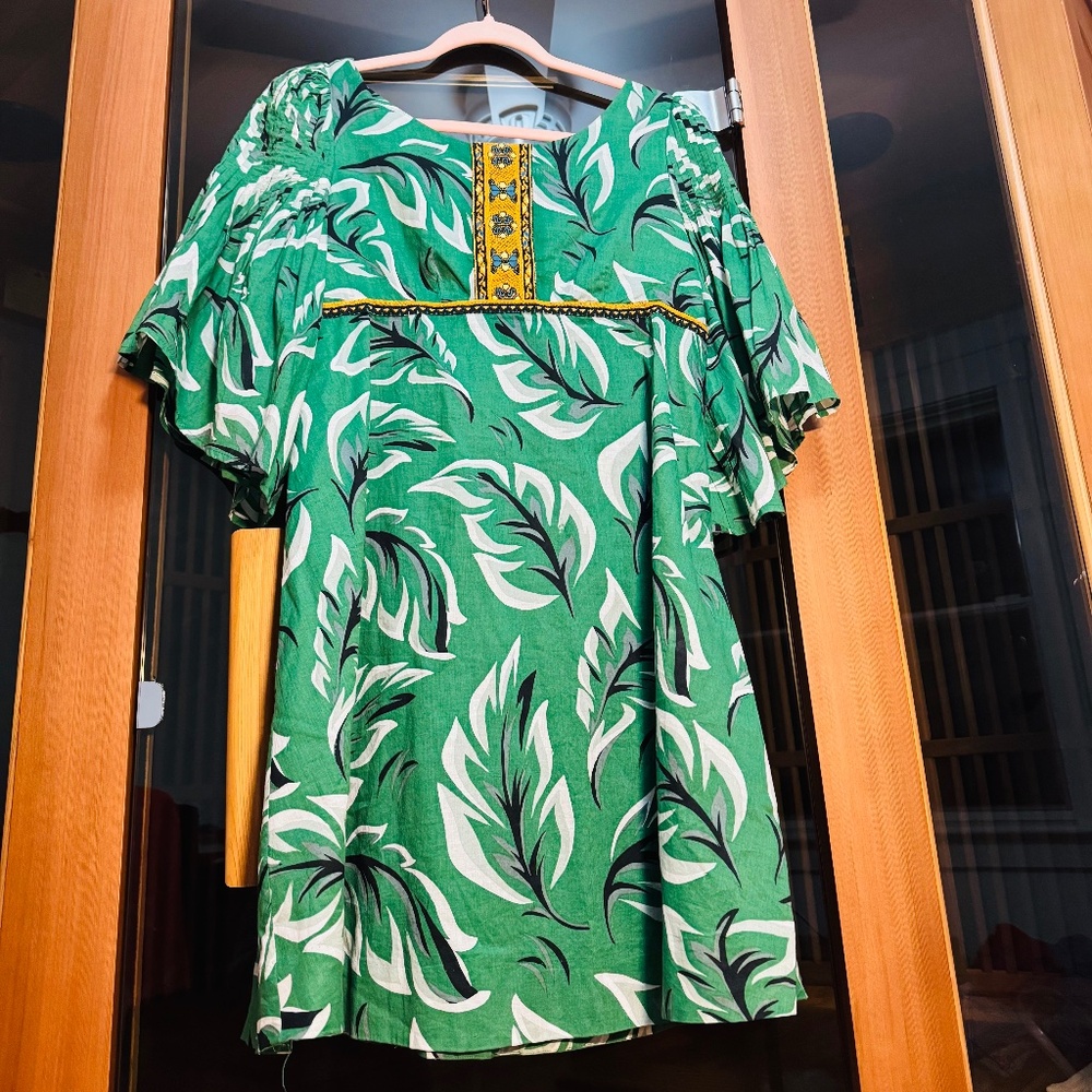 Vanessa Virginia Anthropologie Size 2 Midi dress!